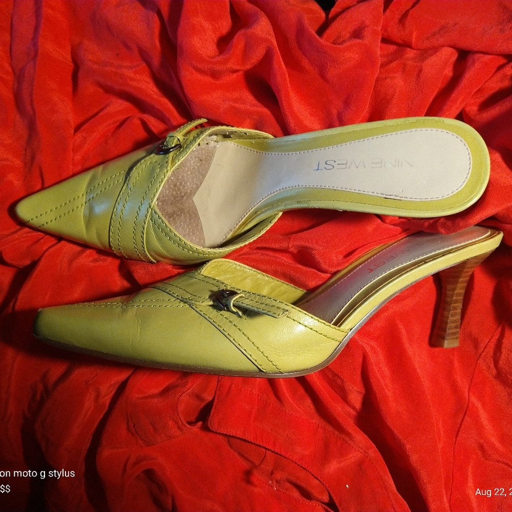 Nine West lime chartreuse open back pumps sz 6.5